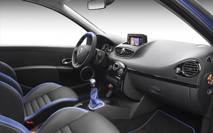  Renault Clio Gordini 200 2010 года  (фото 6 из 24)